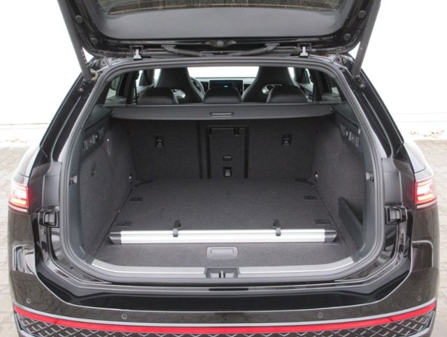 Passat Variant 2.0 TDI DSG R-Line Black-Style IQ