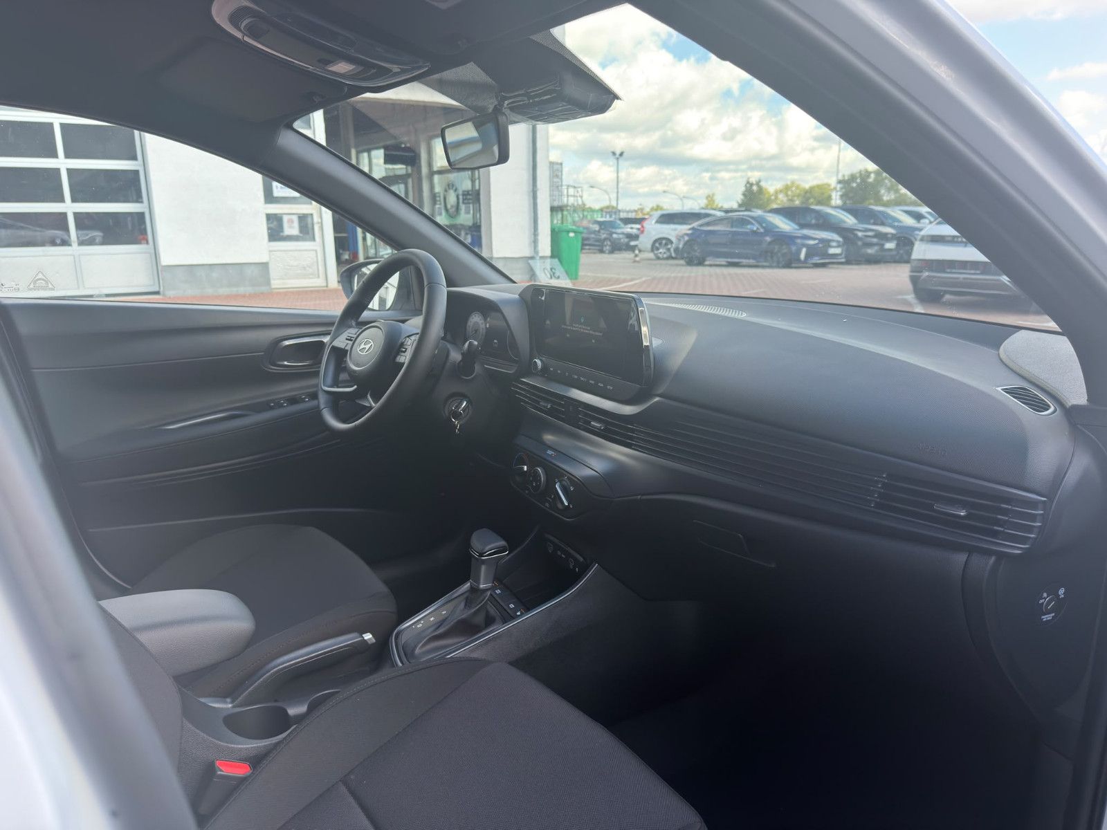 Fahrzeugabbildung Hyundai i20 1.0 T-GDI Blackline *Navi*RFKamera*LED*BOSE*