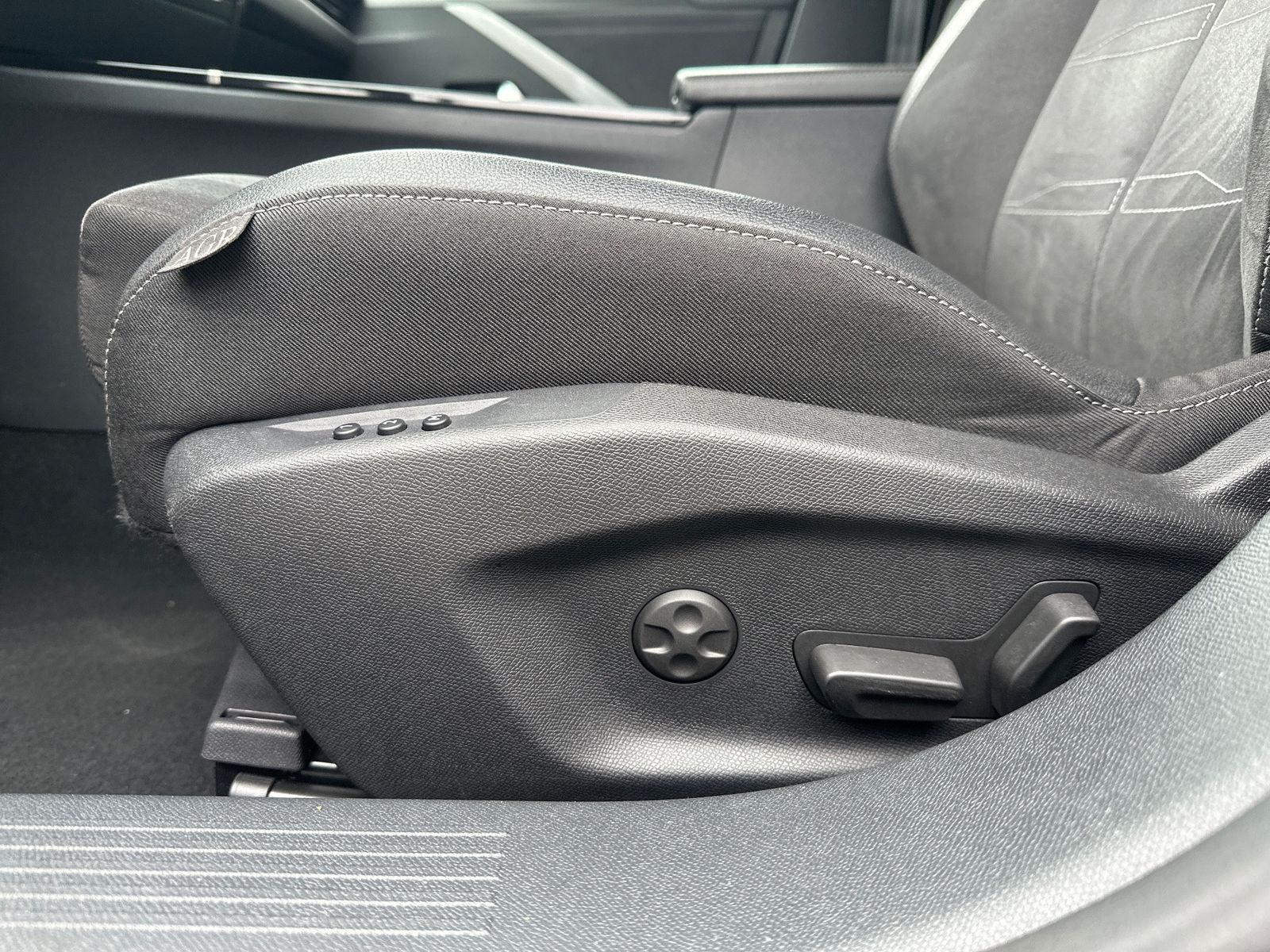 Fahrzeugabbildung Opel Astra ST 1.5 D GS Line NAV+LED+ACC+KAM+AHK+17ZO