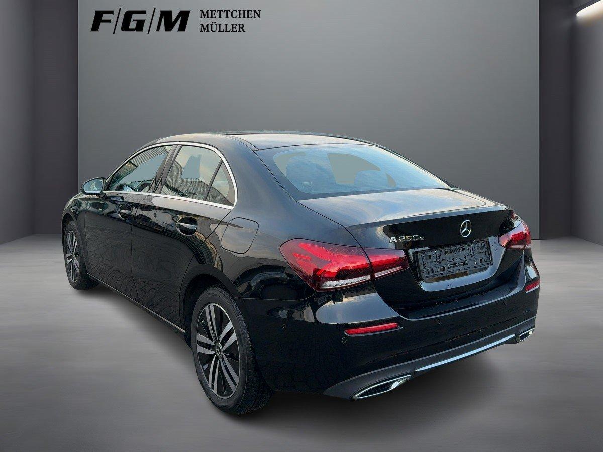 Mercedes-Benz A 250 e Progressive CarPlay|Sitzhz|Distronic|Kam