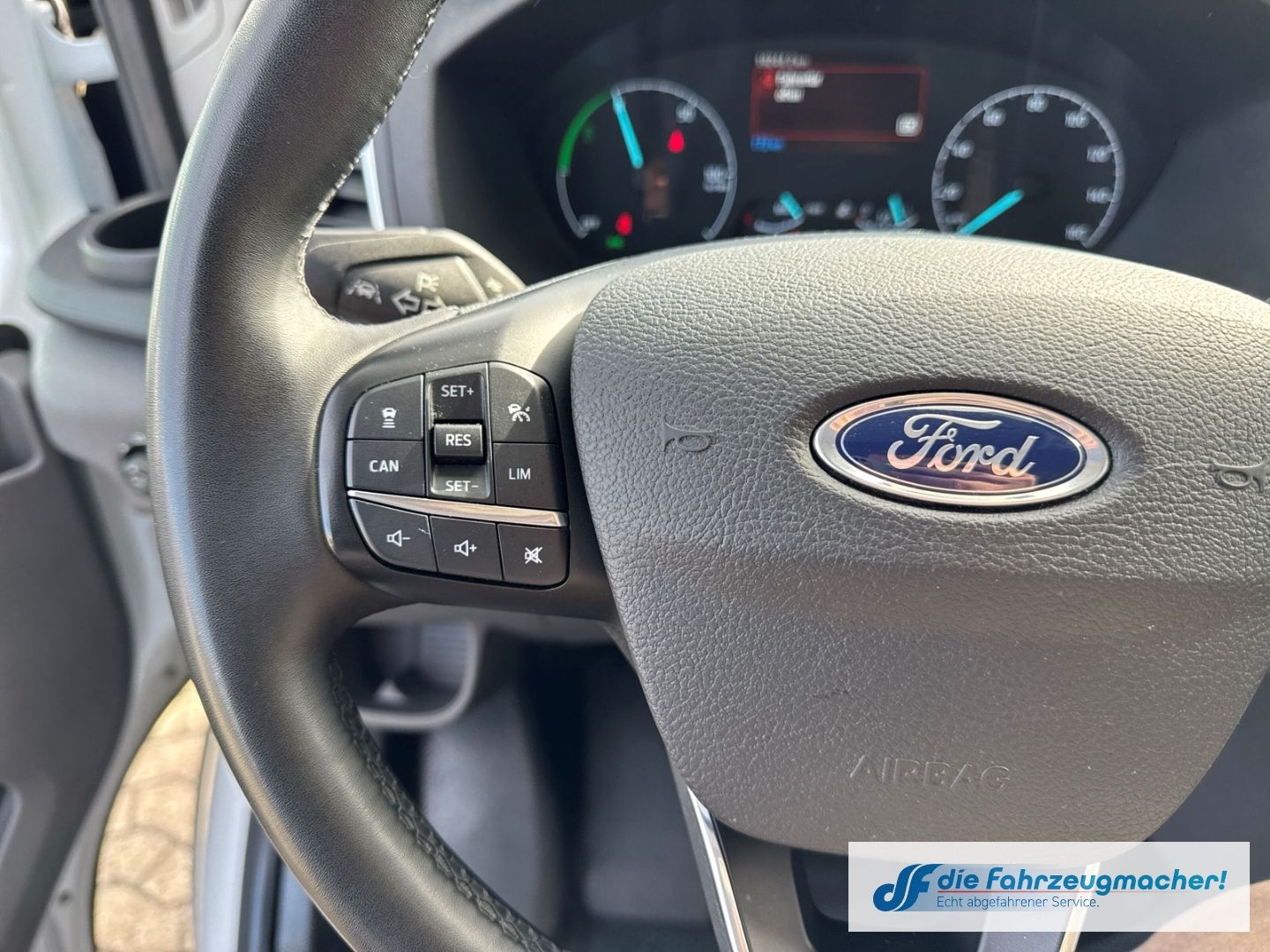 Fahrzeugabbildung Ford Transit Kasten E 350 L3 Trend Navi 360 Kamera AC