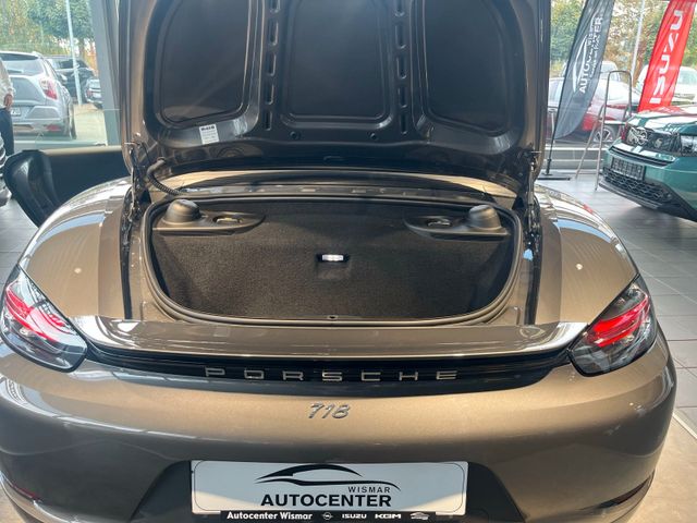 Porsche 718 BOXSTER  982 24 Monate P. Approved Garantie