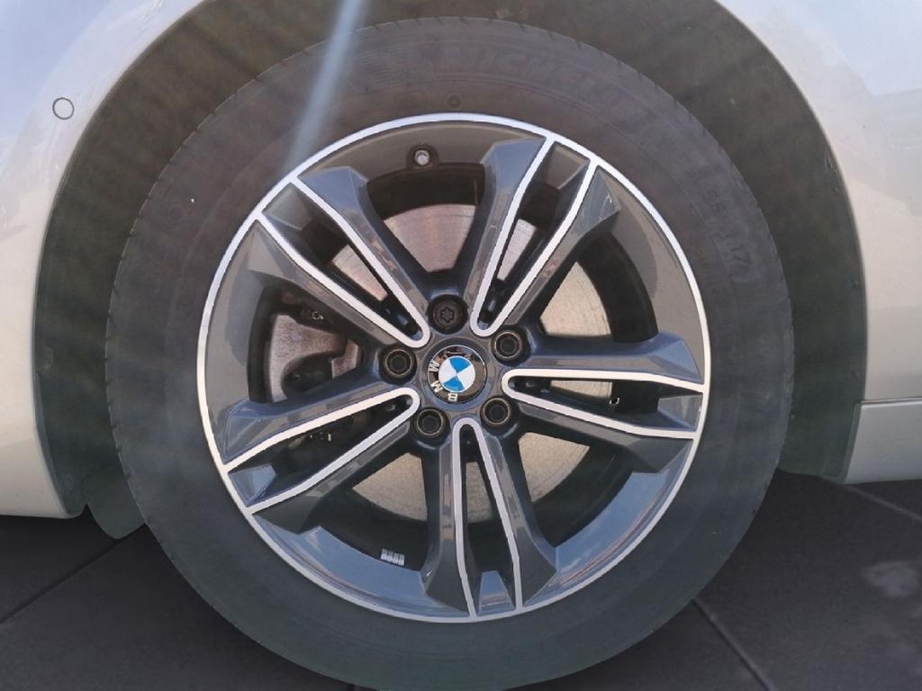 BMW 225