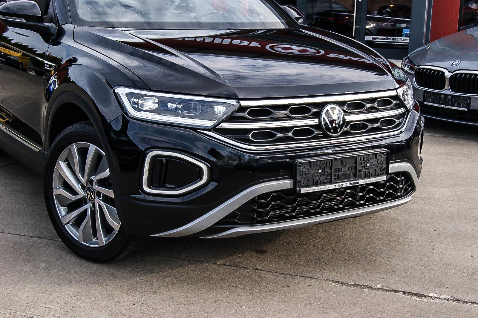 Fahrzeugabbildung Volkswagen T-Roc Cabriolet Move IQ-LIGHT KAMERA E-VERDECK