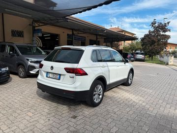 Volkswagen Tiguan - 6