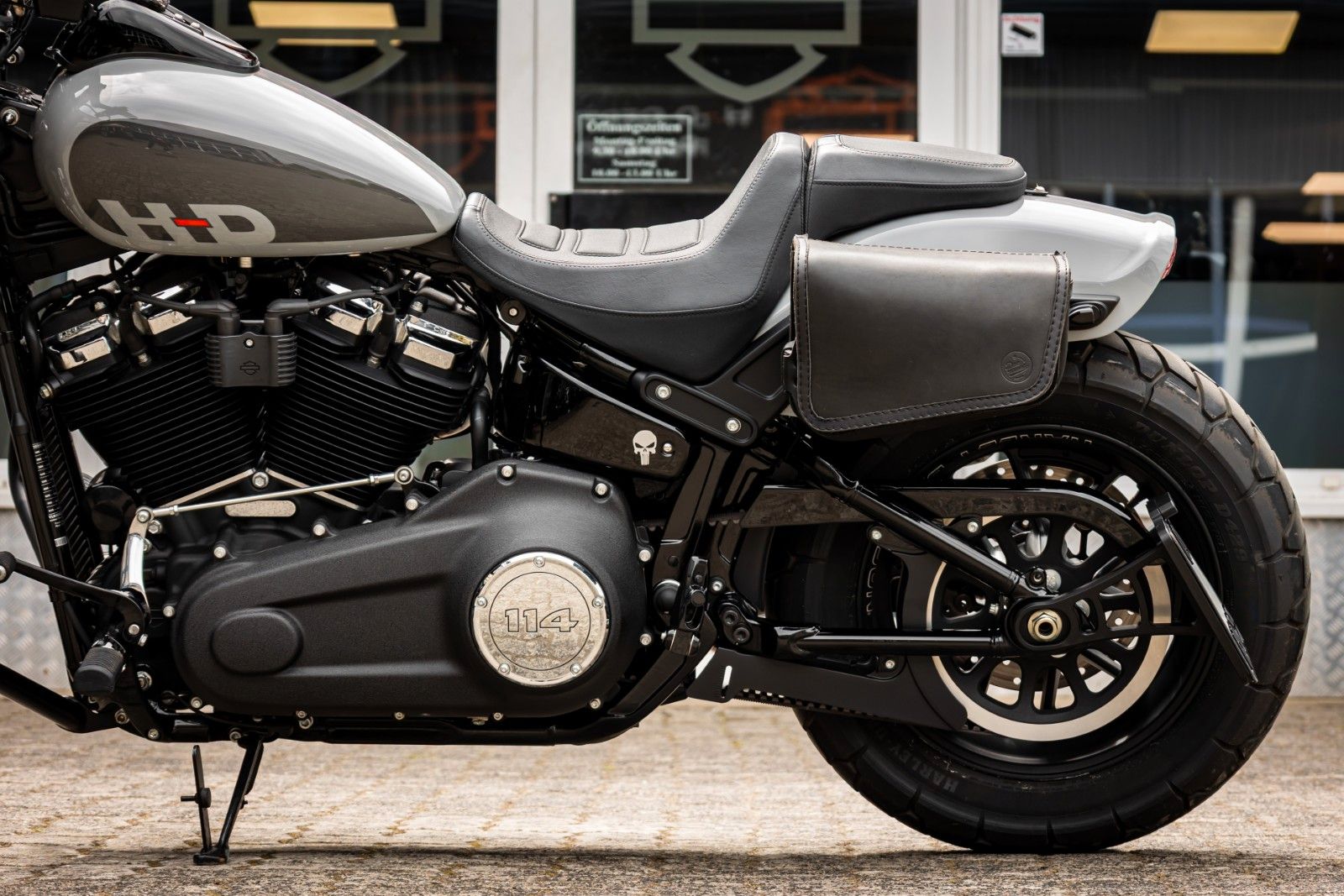 Fahrzeugabbildung Harley-Davidson FXFBS Fat Bob 114 CUI Softail - V PERFORMANCE -