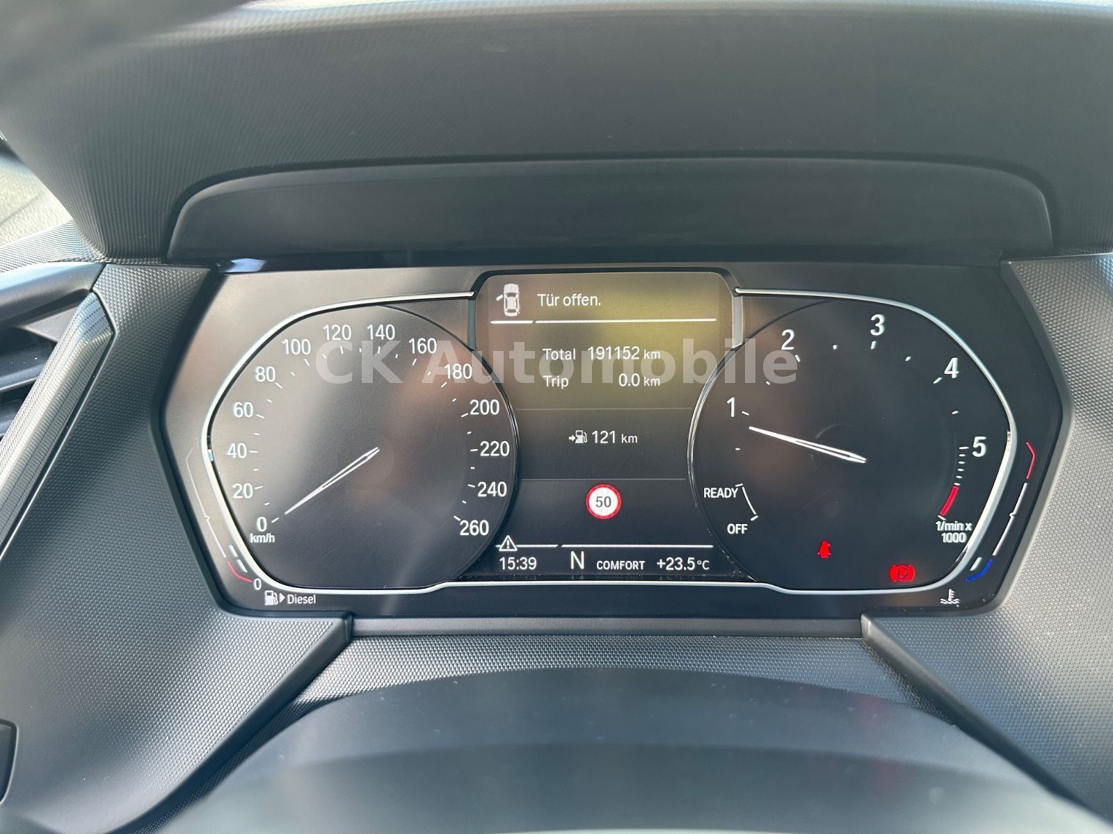 Fahrzeugabbildung BMW 118d M-Sport Shadow-Line/Navi/LED/PDC