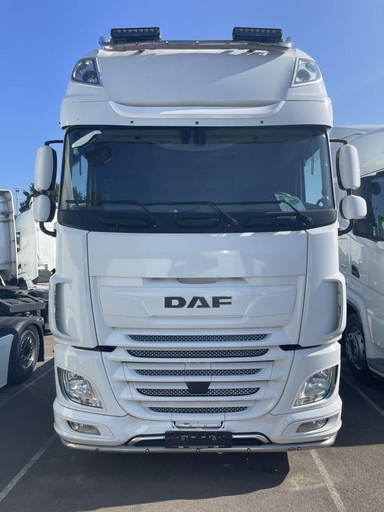 Fahrzeugabbildung DAF FT XF480 SSC, 2x Tank, Standklima, Lampenbügel