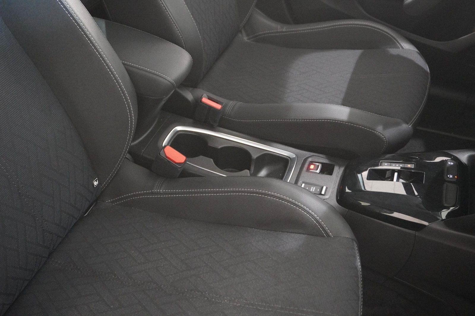 Fahrzeugabbildung Opel Corsa F 1.2T ELEGANCE NAVI/LED/SPORT/VIRTU./DAB+