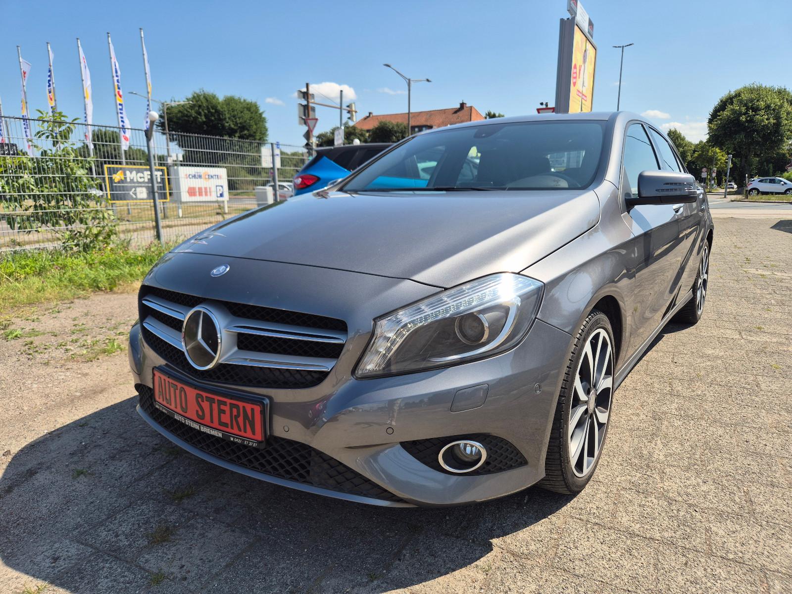 Mercedes-Benz A 180 Urban Xenon R.Kamera, T-Leder, SHZ. 18zoll