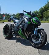 Kawasaki Z1000 ZRT00F 300er Umbau  - KAWASAKI MOTORRAD