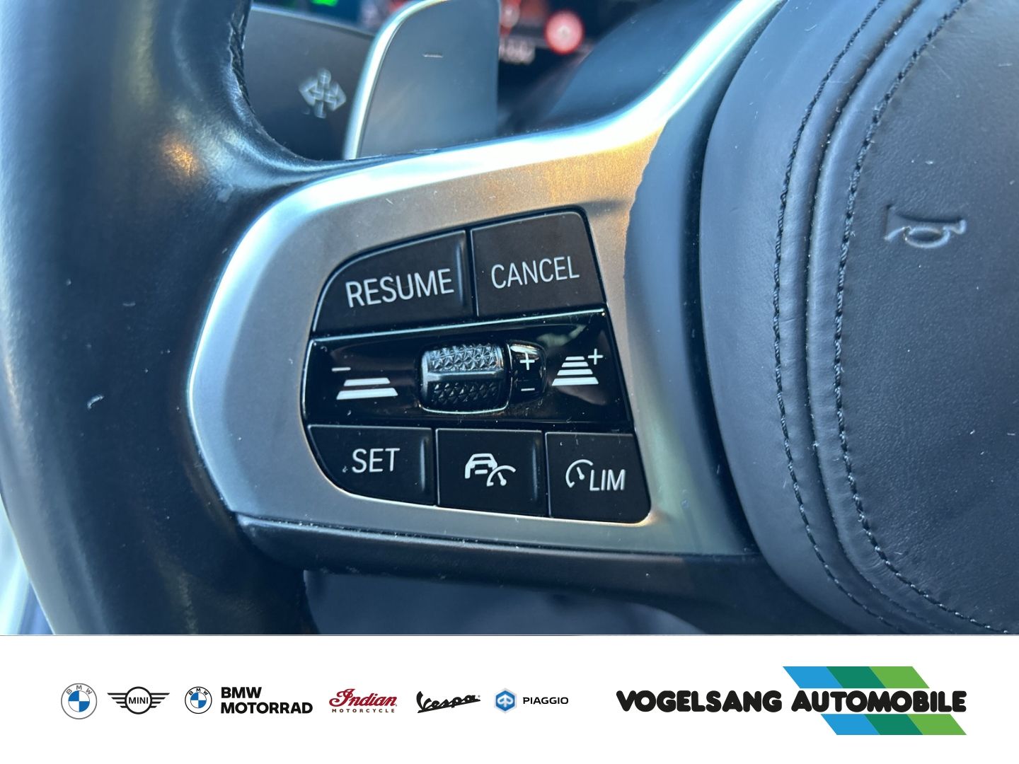 Fahrzeugabbildung BMW 320 d xDrive Touring M Sport Park-Assistent