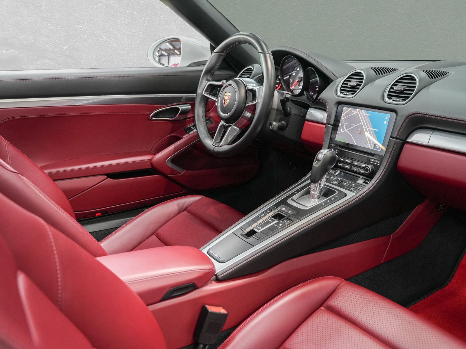 Fahrzeugabbildung Porsche Boxster S 718 PDK - Traumhafte Farbkombination