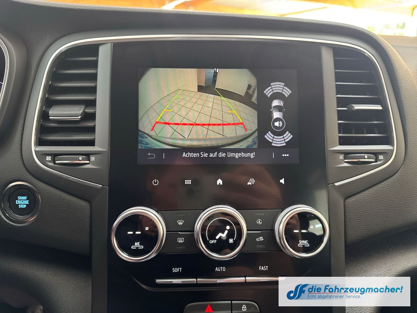 Fahrzeugabbildung Renault Megane E-TECH IV Grandtour Business Edition 1.6
