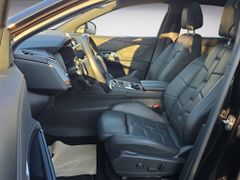 Fahrzeugabbildung DS Automobiles DS 7 Crossback 1.6 E-Tense 300 4x4 Rivoli