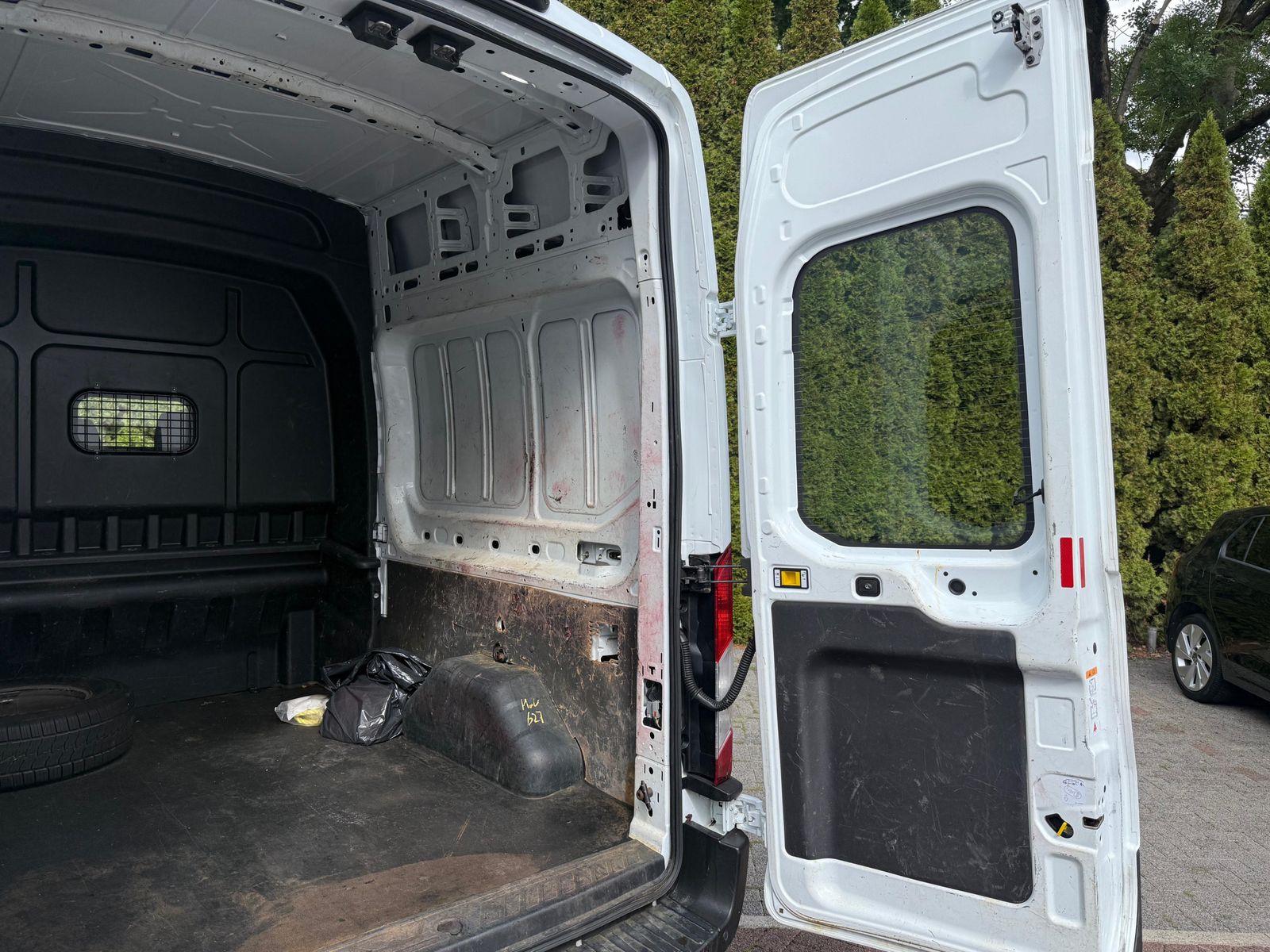 Fahrzeugabbildung Ford Transit 2.0 TDCI DOKA+6SI L3H2 XEN+KLIMA+SHZ+KAM