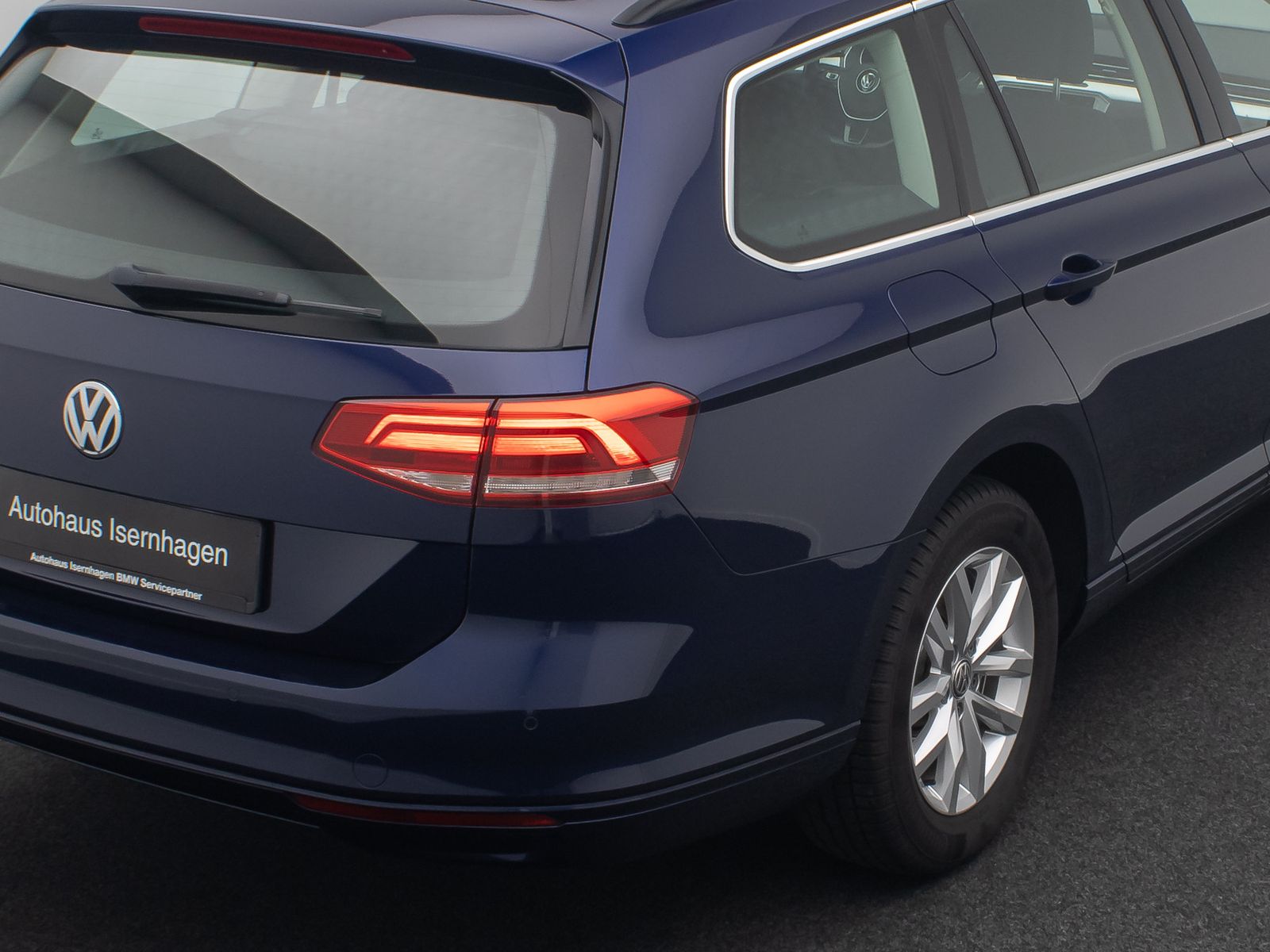 Fahrzeugabbildung Volkswagen Passat Comfortline Kamera HiFi ACC FernlichtReg