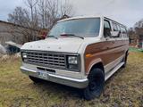 Ford V8 Club-Wagon H-Kennzeichen Bus - Ford Econoline: Kleinbus