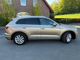 Volkswagen Touareg 3.0 V6 TDI HUD/ Allradlenkung, Nachts. - VW Touareg Unfallwagen