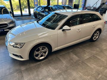 Audi A4 *ACC*AHK*NAVI*CARPLAY*2-ZONEN*SZHZ*LED*