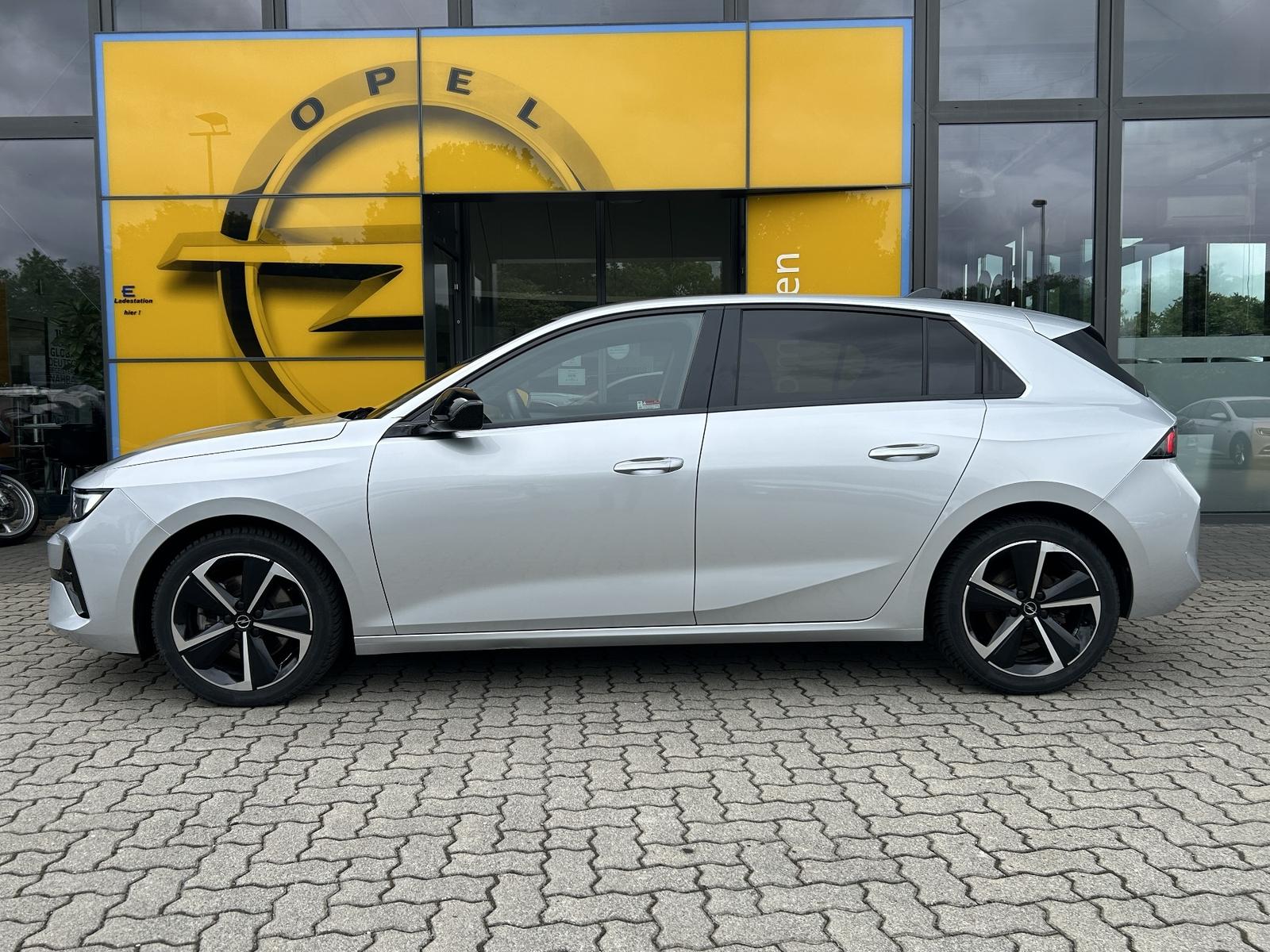 Opel Astra L Lim. 5-trg. GS Navi PDC Shz Allwetter