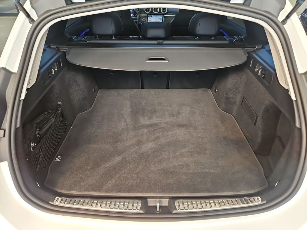 Fahrzeugabbildung Mercedes-Benz C 200 T AMG Night AHK Pano Memory LED Ambie. KAM