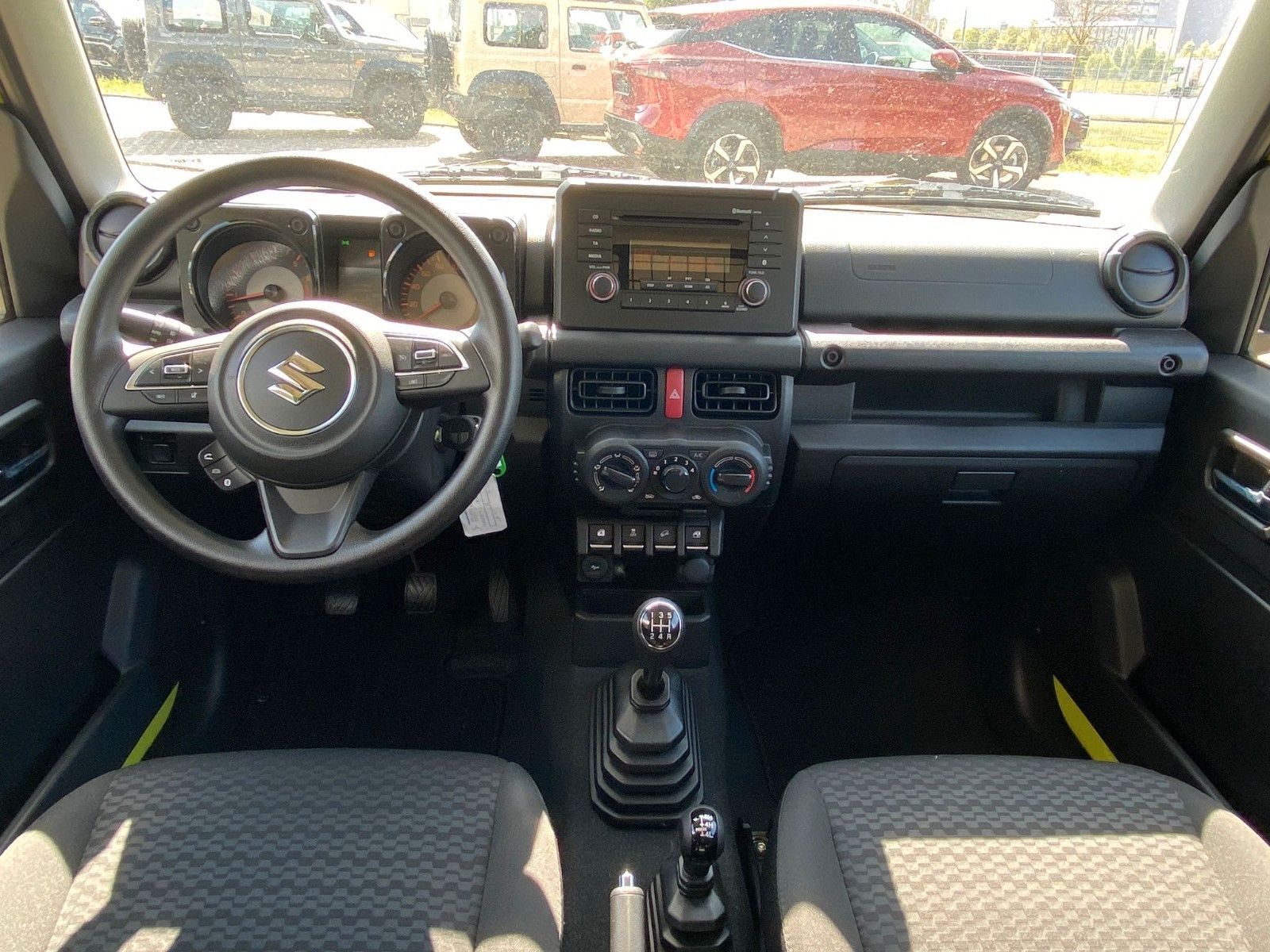 Fahrzeugabbildung Suzuki Jimny 1.5 4WD Allgrip KLIMA+SHZ+TEMPOM.+SOFORT