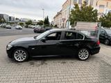 BMW 330 Baureihe 3 Lim. 330d X-Drive*NAVI*AUTO*Bi.XE - BMW 330 in Freiburg