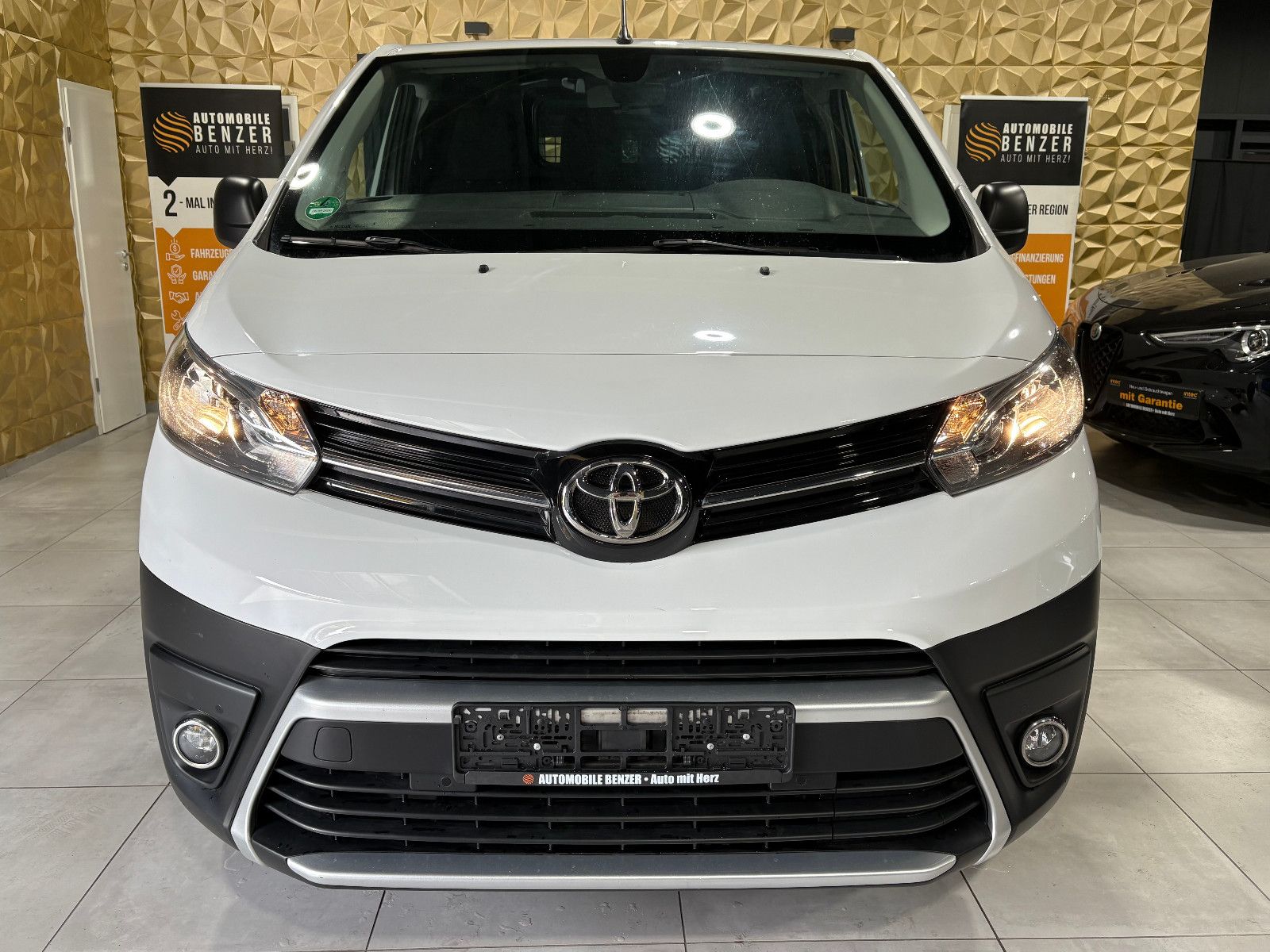Fahrzeugabbildung Toyota Proace L2 Kasten Meister/360°/NAVI/APPLE/3-SITZ