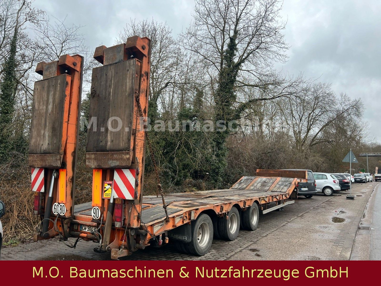 Fahrzeugabbildung Kaiser S450 / Hydr. Rampen / 3 Achser / Luft