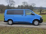 Volkswagen T5 Transporter als Camper ausgebaut - VW T5 Transporter von privat