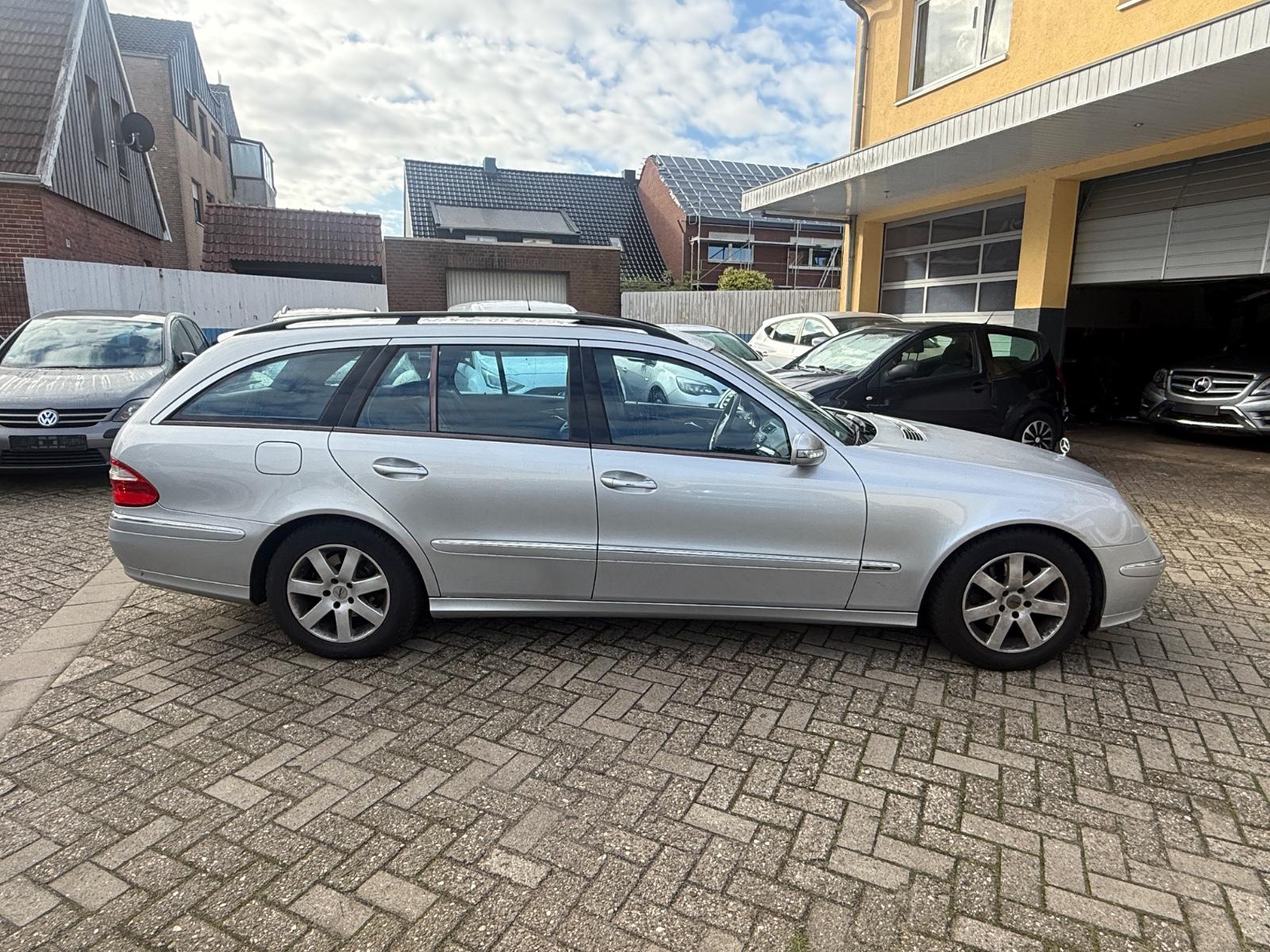 Mercedes-Benz E200 2005 — photo 6
