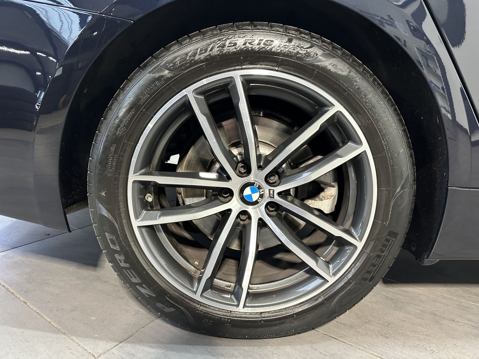 Fahrzeugabbildung BMW 520d Touring xDrive M-Sport NAV+LED+HEAD-UP+KAM