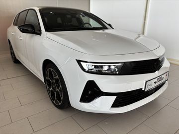 Fotografie 3 des Opel Astra Sports Tourer 1.2 Turbo AT Ultimate AHK