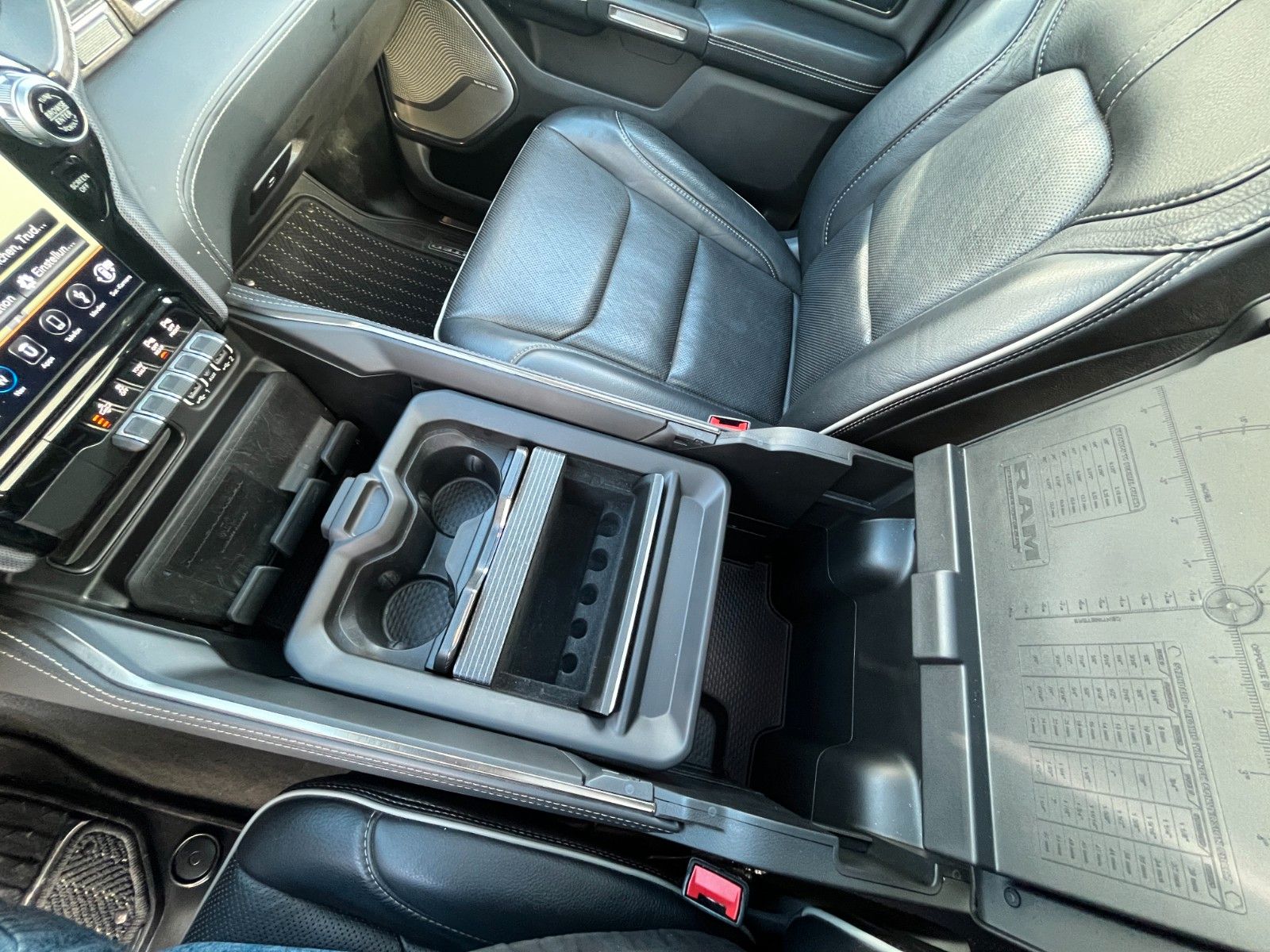 Fahrzeugabbildung Dodge RAM 1500 Limited *AHK*PANO*LPG*360°
