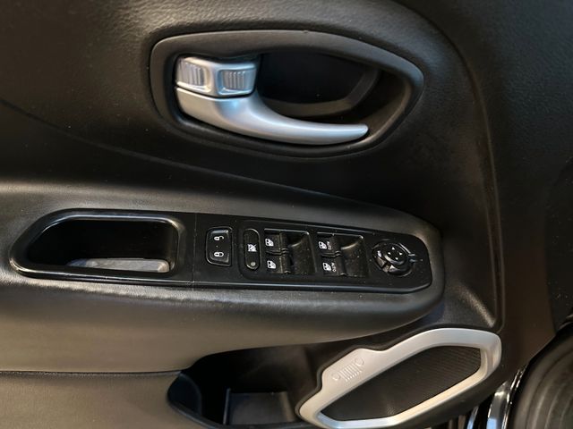 MYAUTOCENTER – Gebraucht- und Jahreswagen mit Werkstattservice in Pfaffenhofen Jeep Renegade Limited 4WD *2. Hand*Klima*Kamera*Navi*