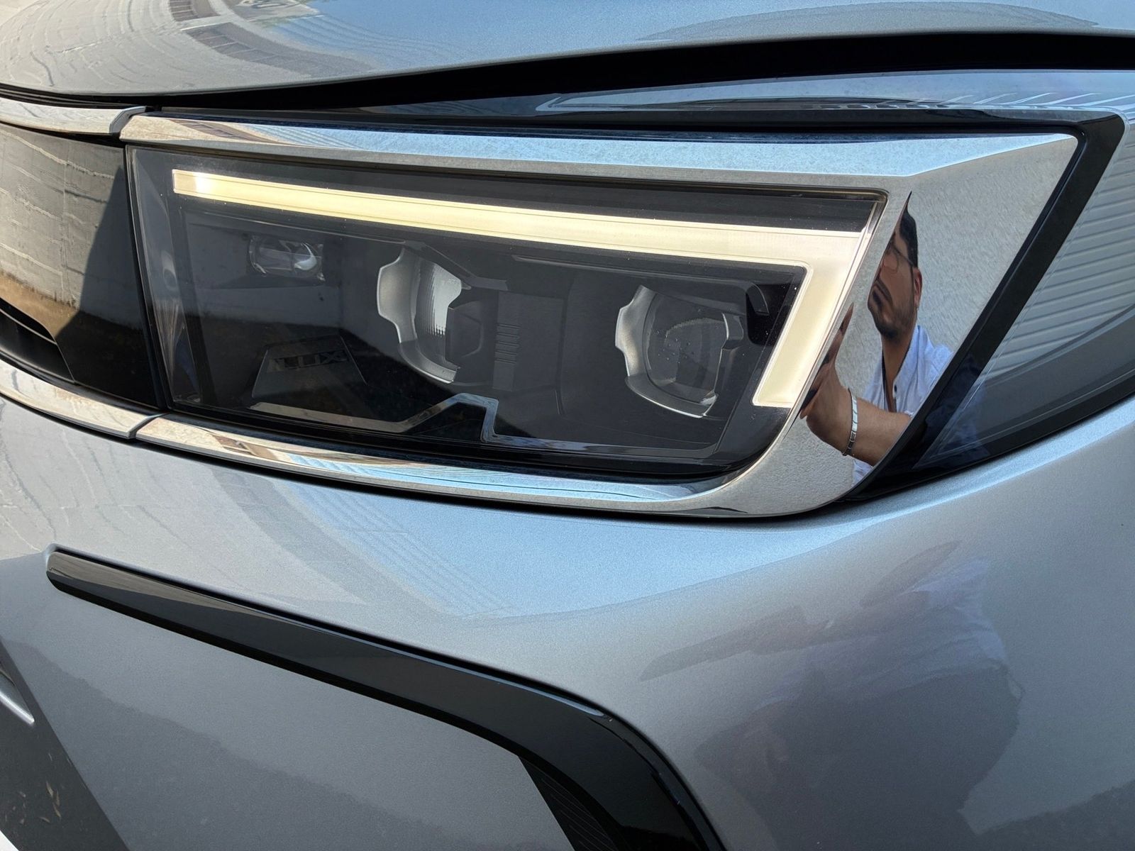 Fahrzeugabbildung Opel Grandland 1.2 Turbo Elegance 360,KlimaA,LED,Navi
