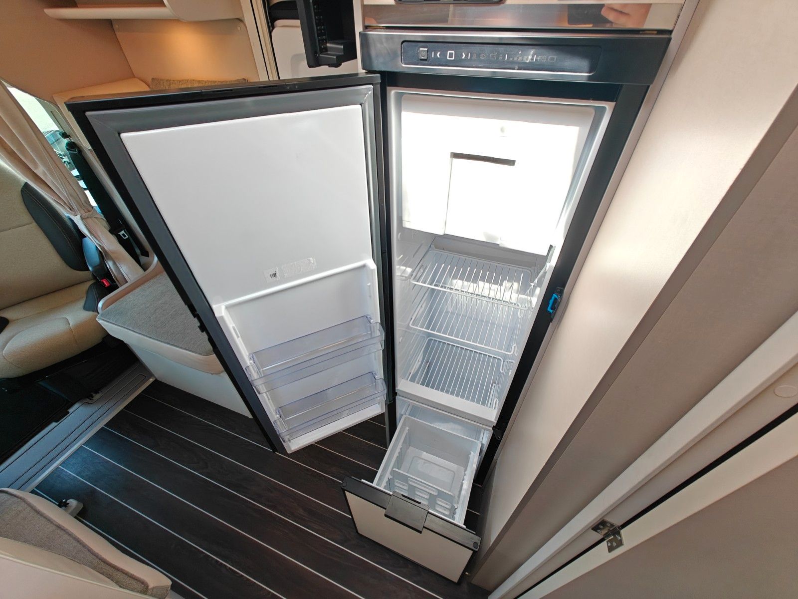 Fahrzeugabbildung XGO Dynamic 68 P - SAT, TV, Solar, Markise, Kamera -