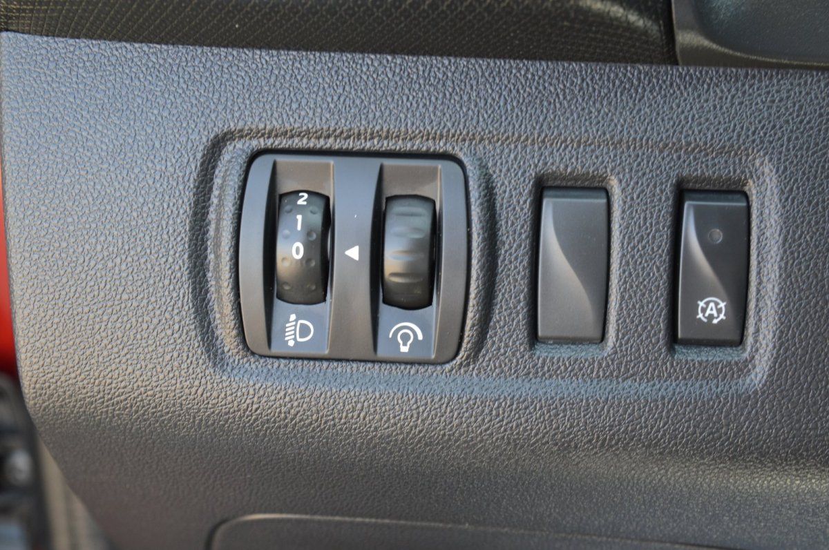 Fahrzeugabbildung Renault Clio IV AHK Alu  Limited