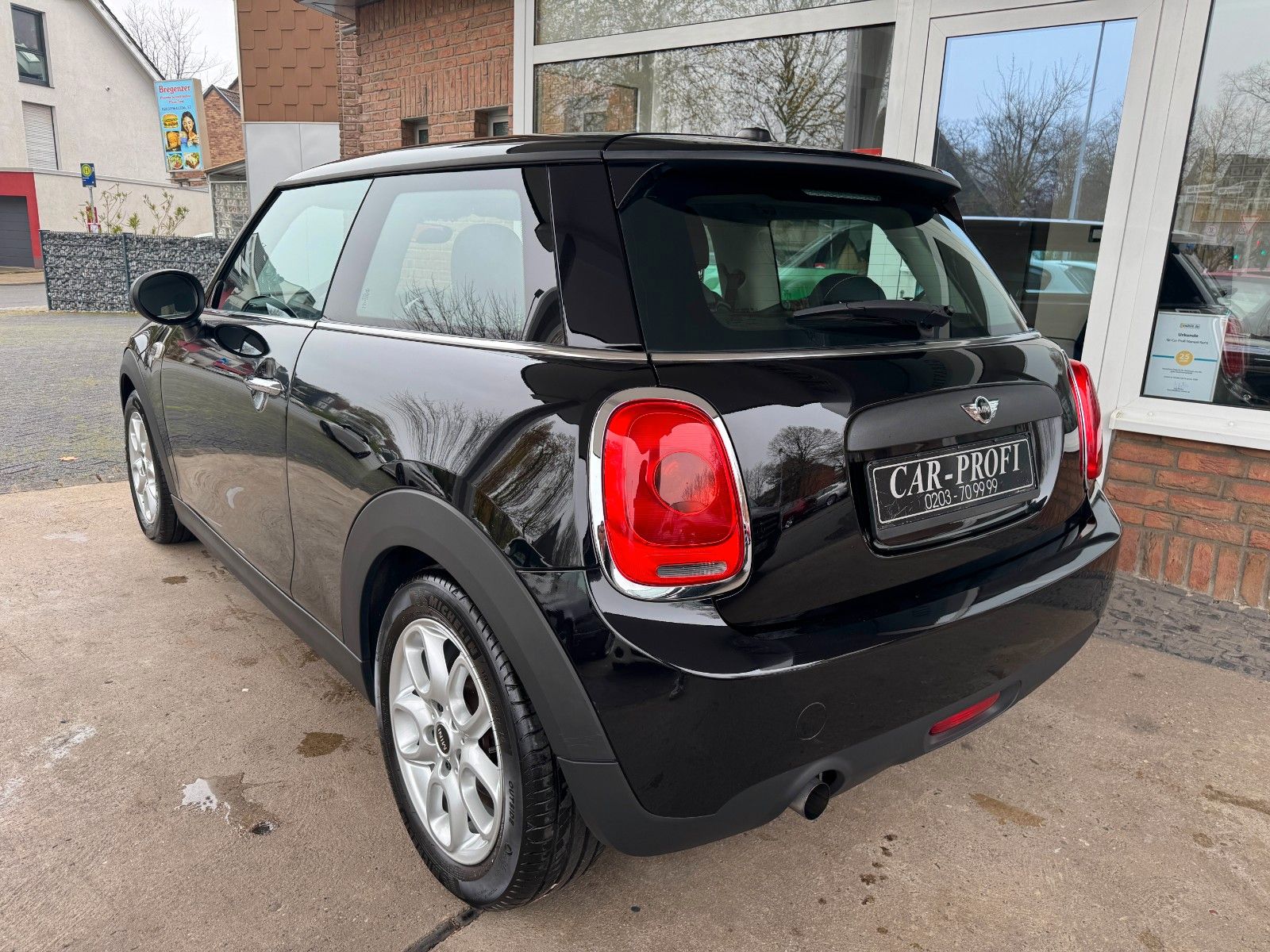 Fahrzeugabbildung MINI ONE Klima/Alufelgen/Bluetooth/1.Hand