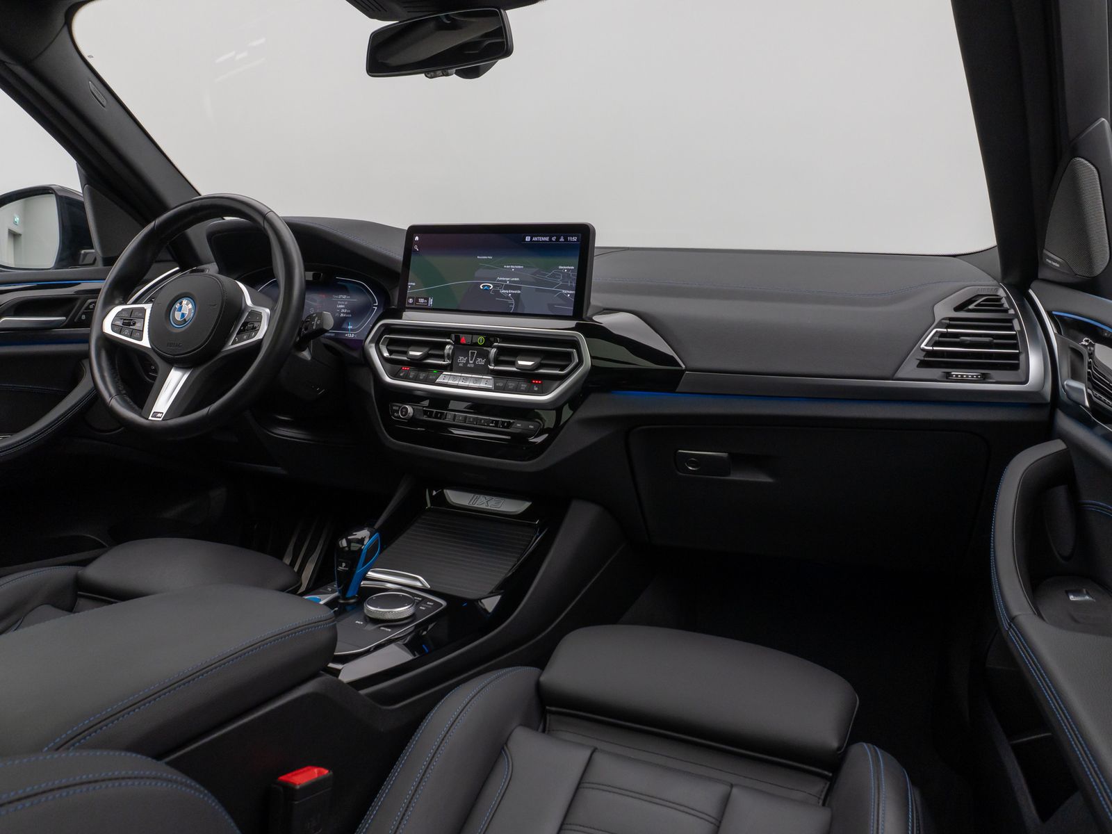 Fahrzeugabbildung BMW iX3 Impressive M Sport Panorama 360°HUD DAB H/K