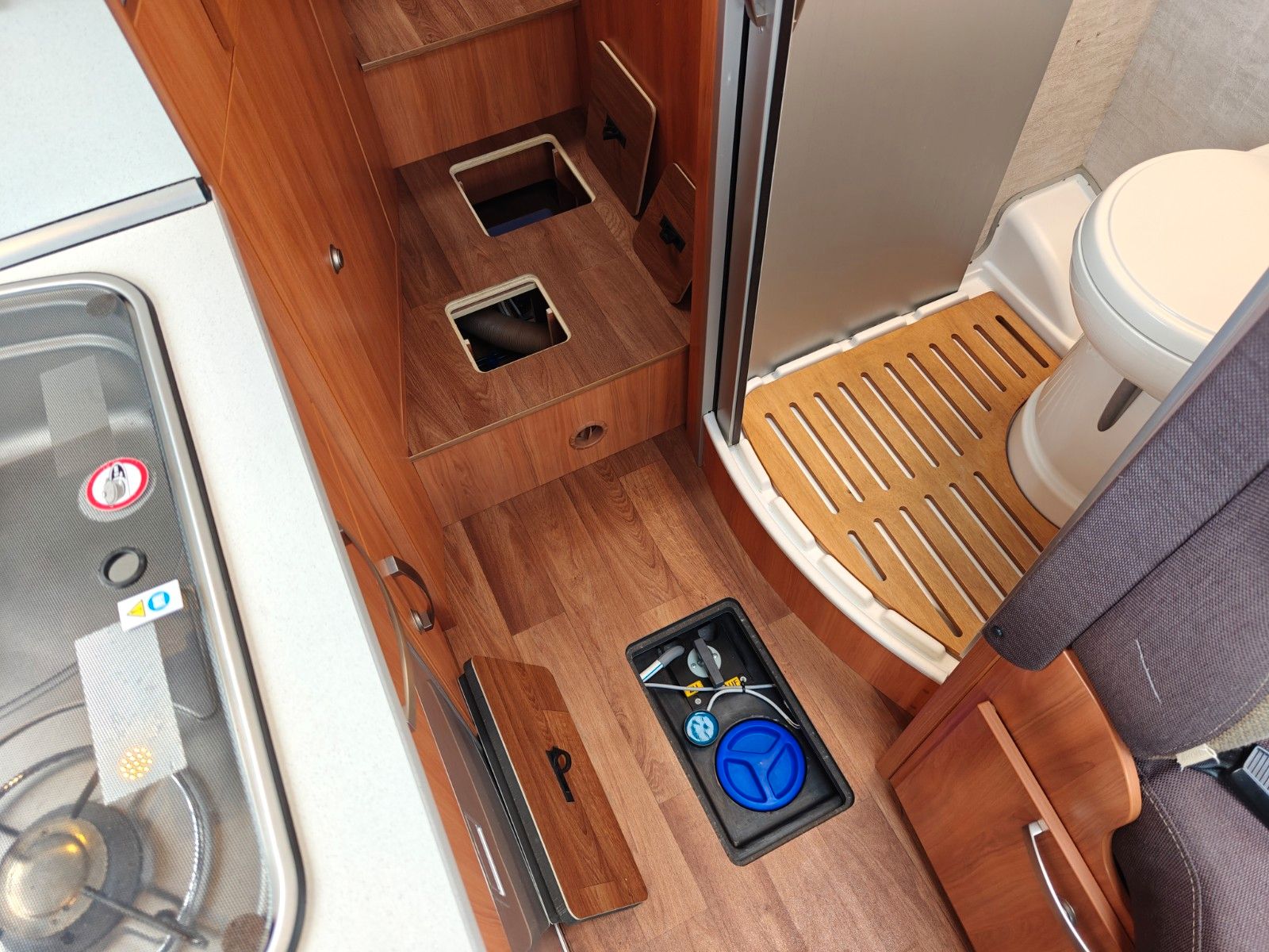 Fahrzeugabbildung HYMER / ERIBA / HYMERCAR Van 374 - Autom. SAT, TV, 2x Solar, DuoControl -