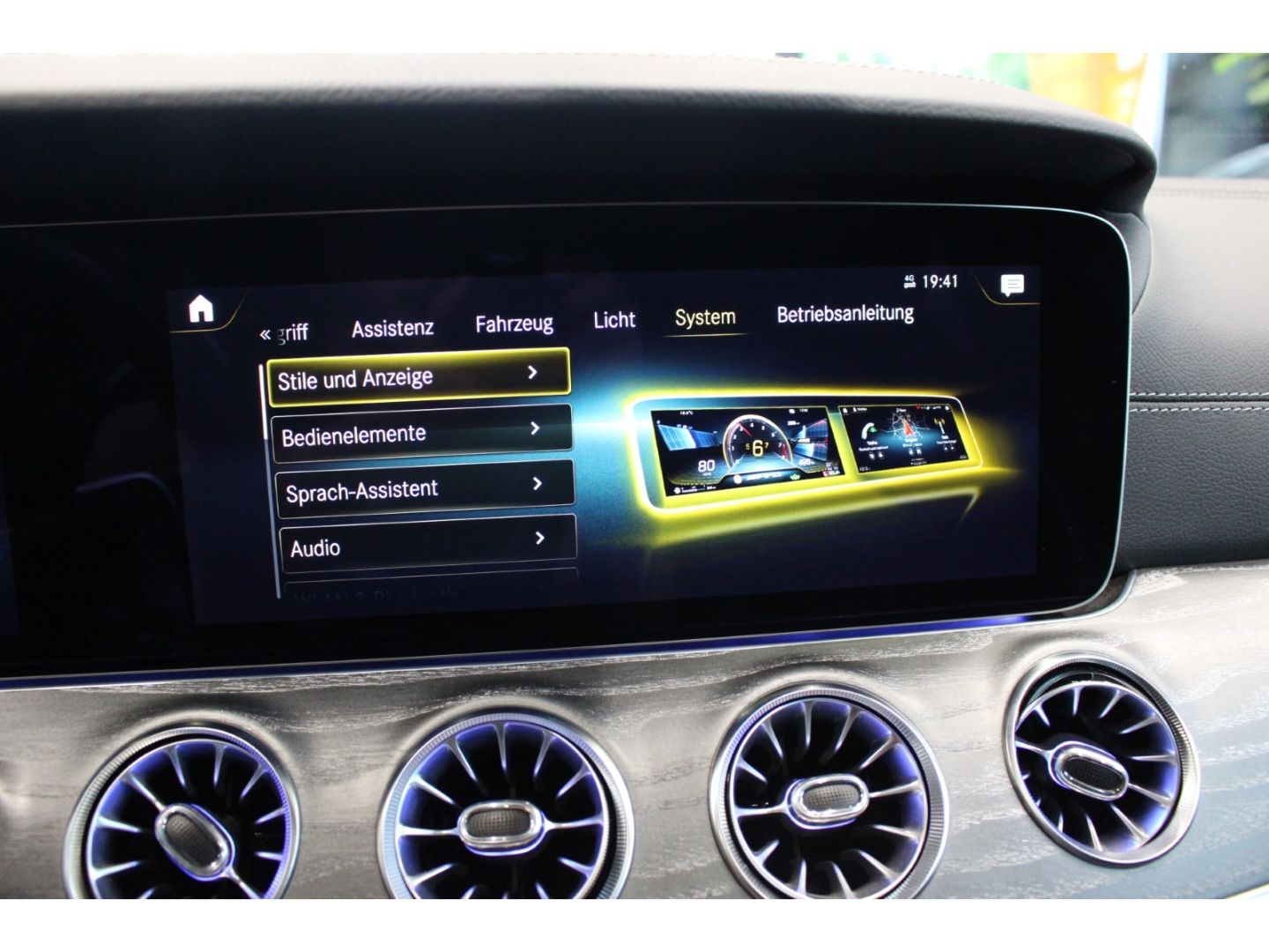 Fahrzeugabbildung Mercedes-Benz AMG GT 43 4Matic+ LED*GSD*MWST*Burmester*360°