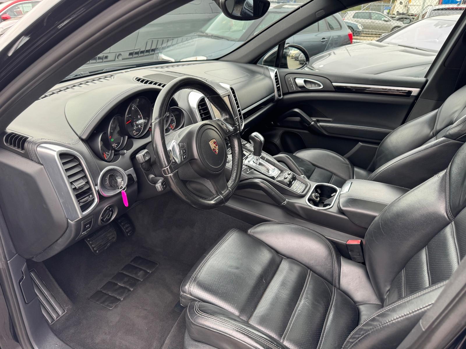 PORSCHE CAYENNE 3.0 V6 245ch 4X4 BVA - HAYON ÉLECTRIQUE - PACK SPORT - TOIT PANORAMIQUE