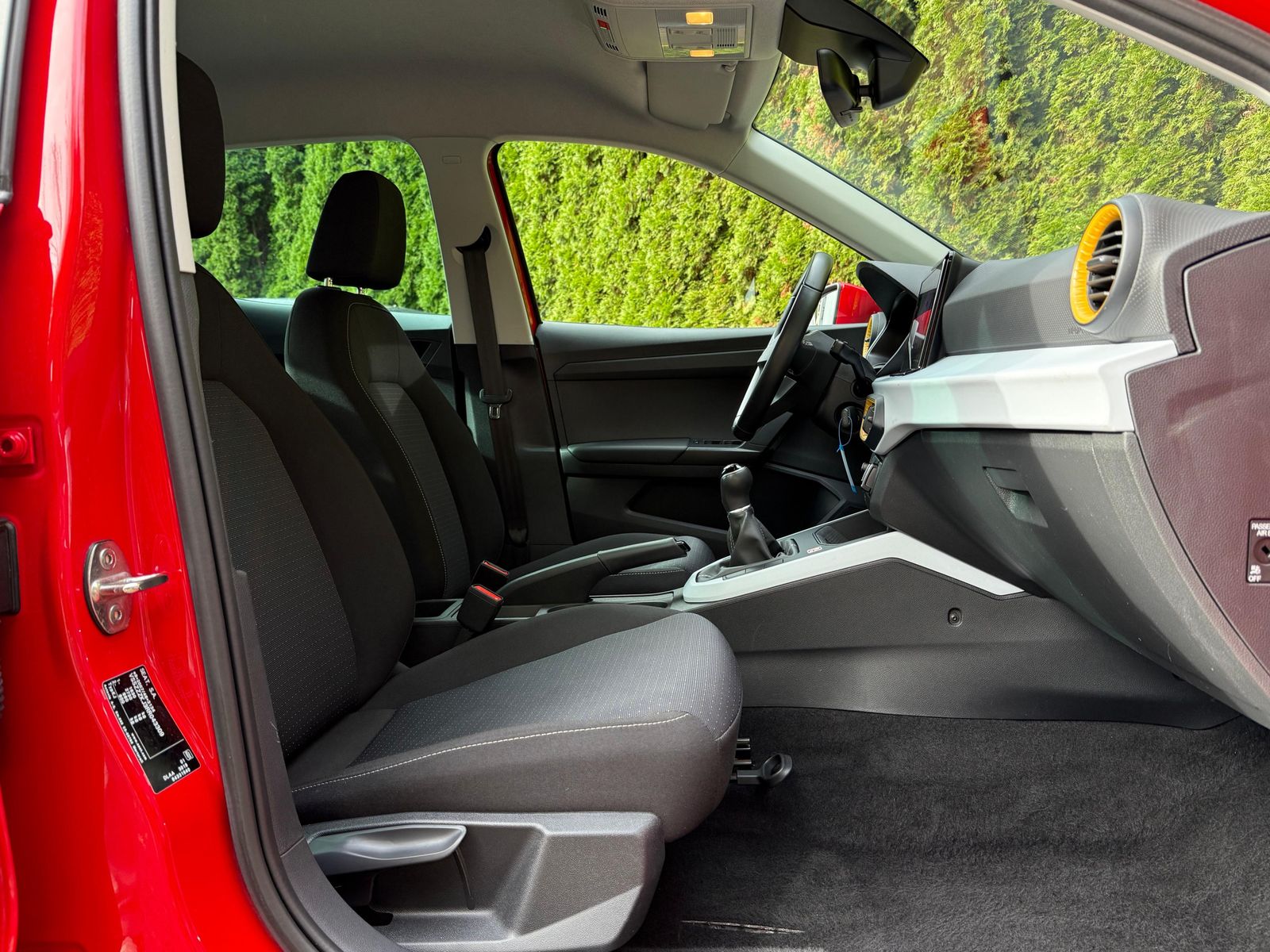 Fahrzeugabbildung SEAT Arona 1.0 TSI Style LED+NAV+SHZ+ACC+DAB+VIRT+PDC