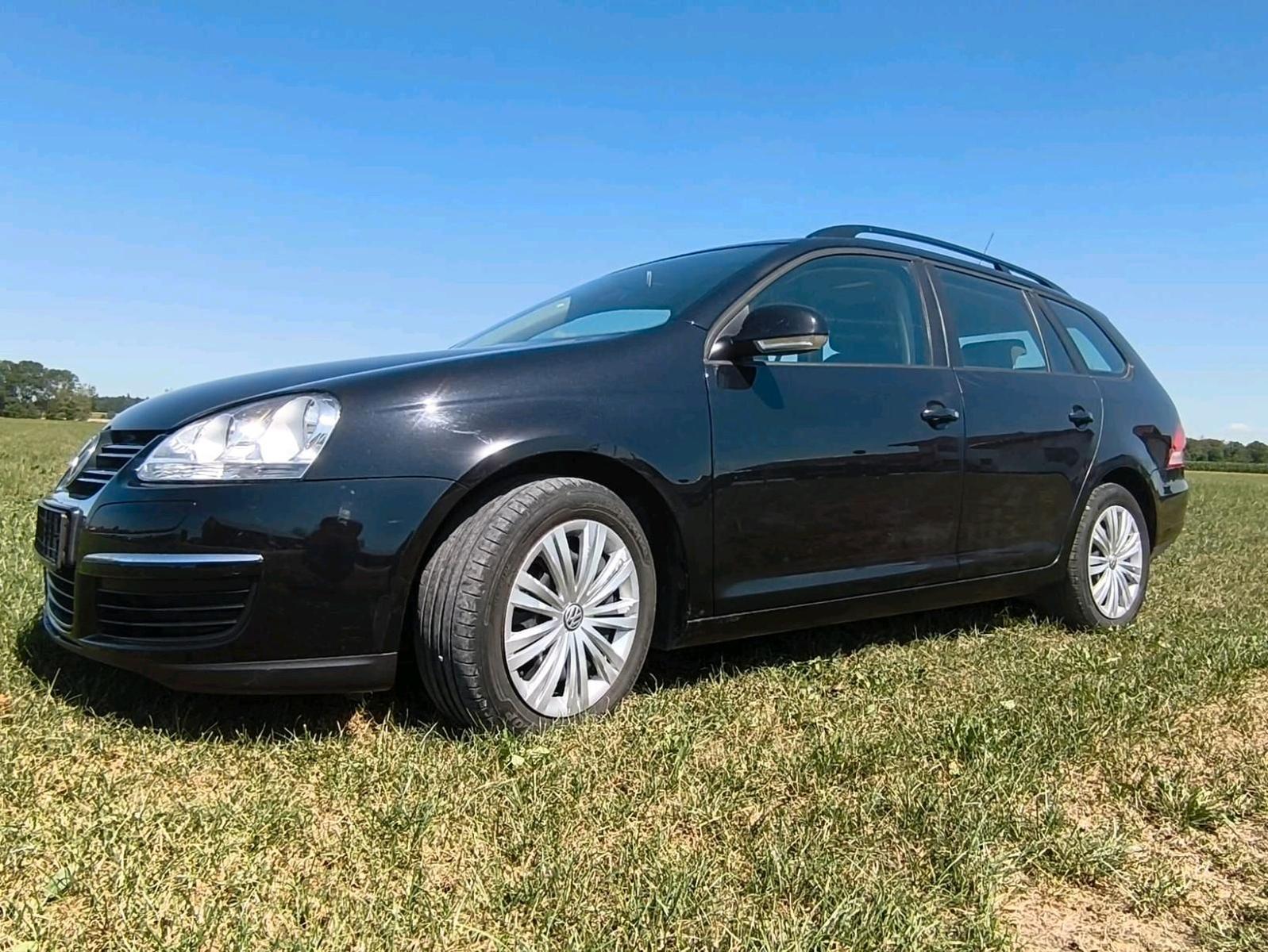Volkswagen Golf 2008 — rear view