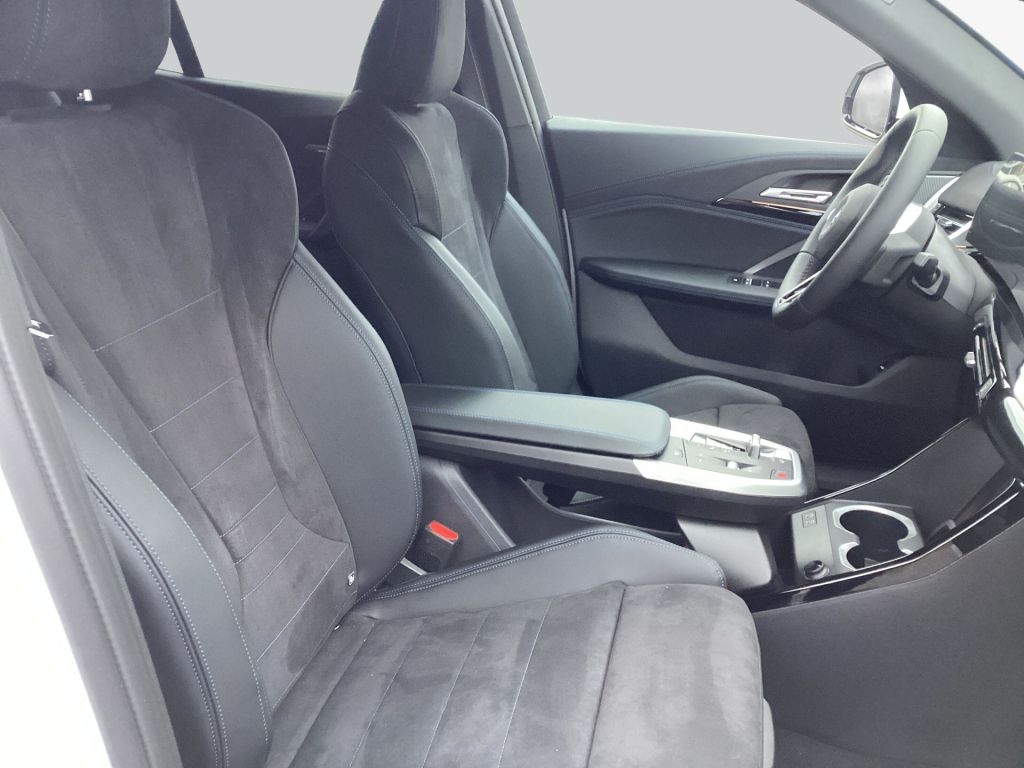 BMW iX2 - Bild 14