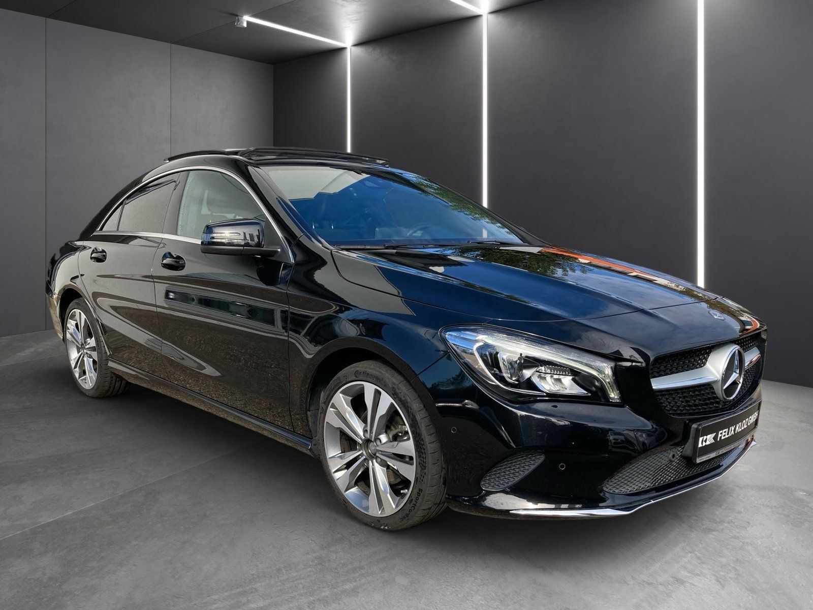 Fahrzeugabbildung Mercedes-Benz CLA 200 Urban*Panorama*Kamera*AHK*LED*Standheiz*