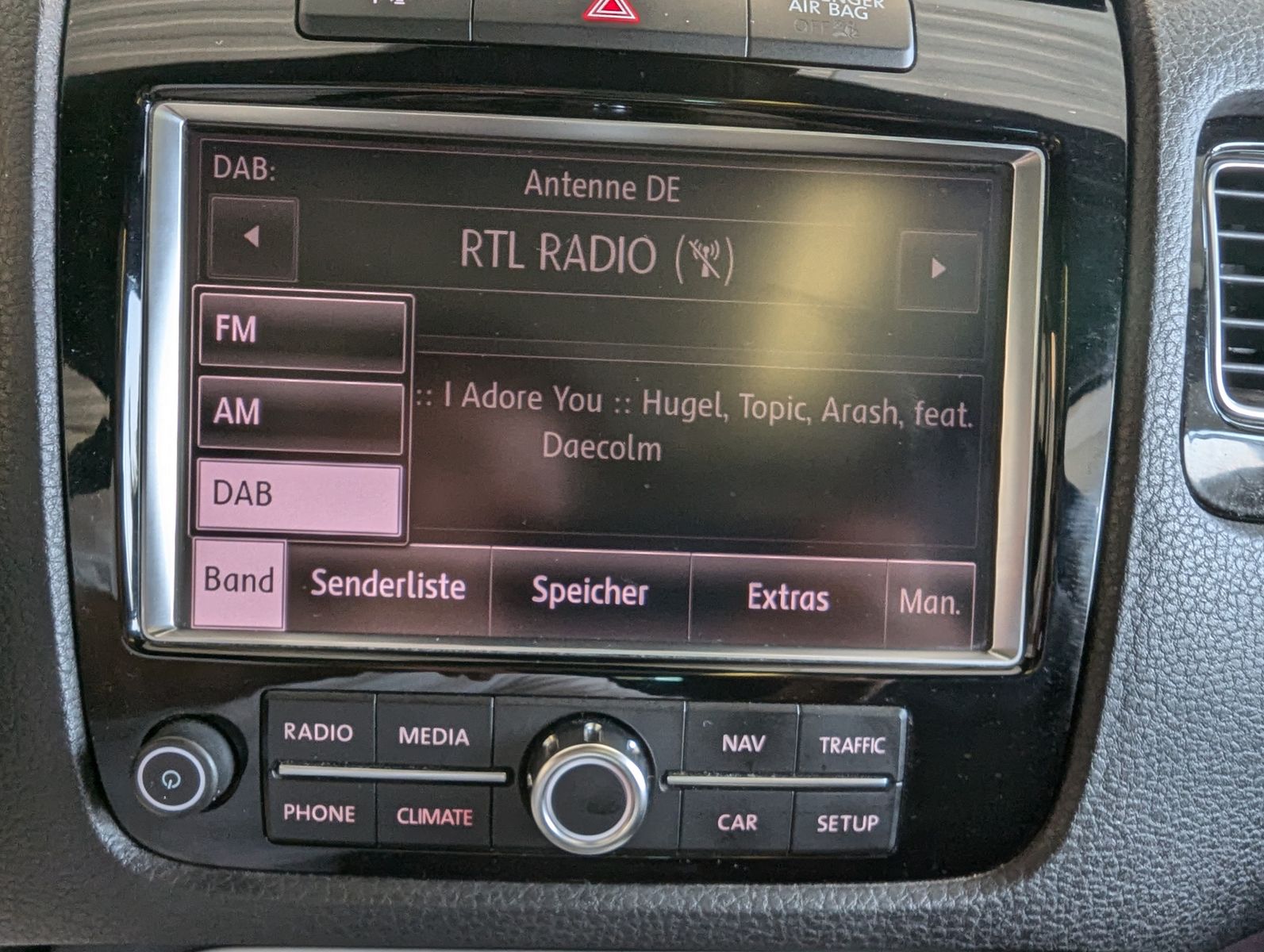 VW Touareg V6 TDI Pano Bi-Xen Memory DYNAUDIO StHz - Image 35