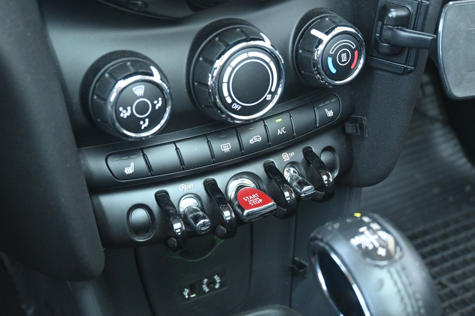 Fahrzeugabbildung MINI ONE Mini 5-trg. One